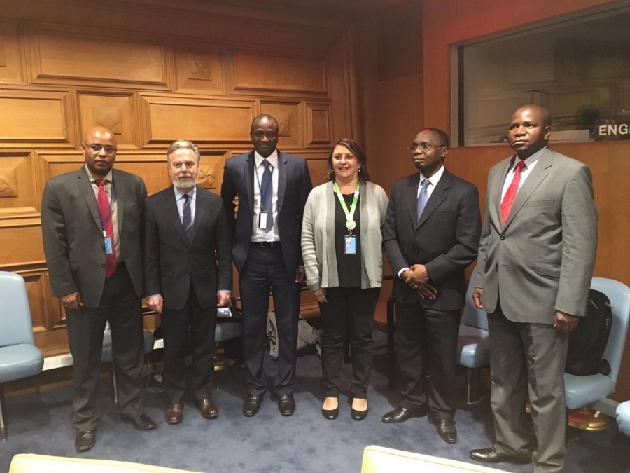 Centres de censure des donn&eacute;es avec collecte &eacute;lectronique de donn&eacute;es en Afrique